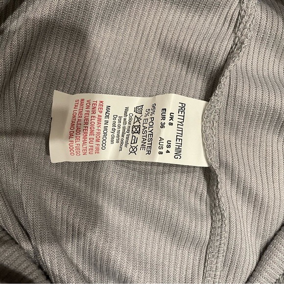 PrettyLittleThing Highwaisted Skirt - Picture 4 of 4